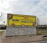 Vallas publicitarias en la A-12 (Autopista del Camino) en Logroño